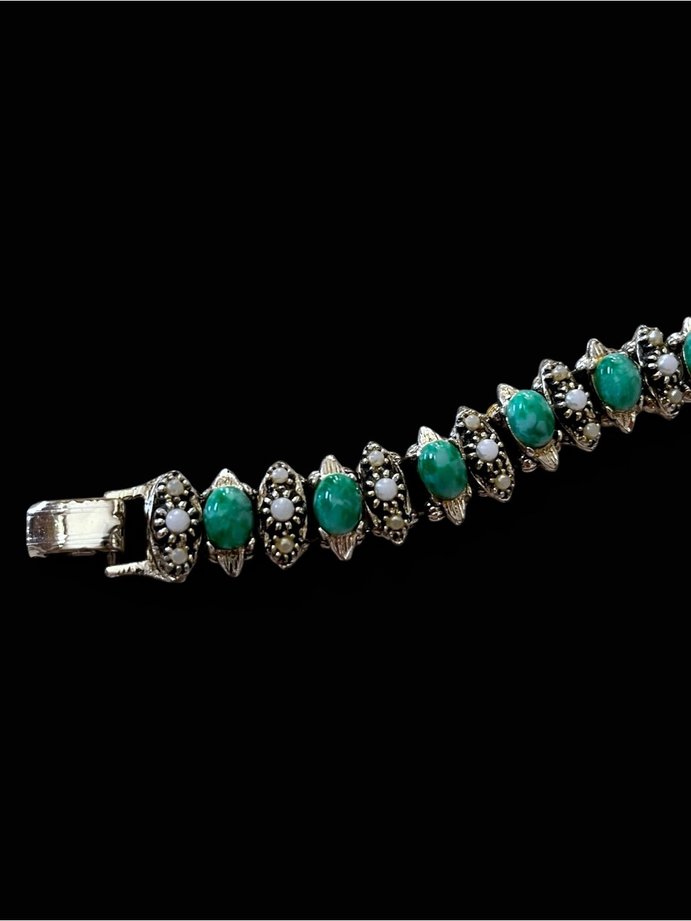 Vintage Metal Link Faux Jade Cabachon Bracelet - Picture 2 of 4